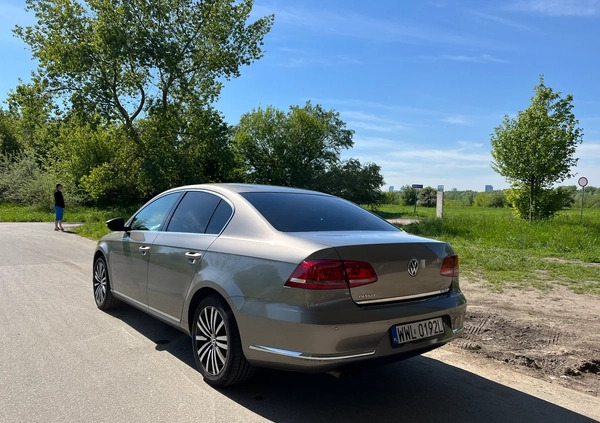 Volkswagen Passat cena 42000 przebieg: 240254, rok produkcji 2012 z Warszawa małe 436
